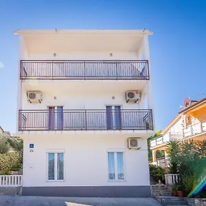 Cheap Tanja Apartament Trogir