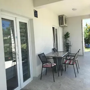 Dobric Apartament Kaštel Štafilić